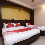 Hotel Ratandeep International At New Delhi Railway Station
