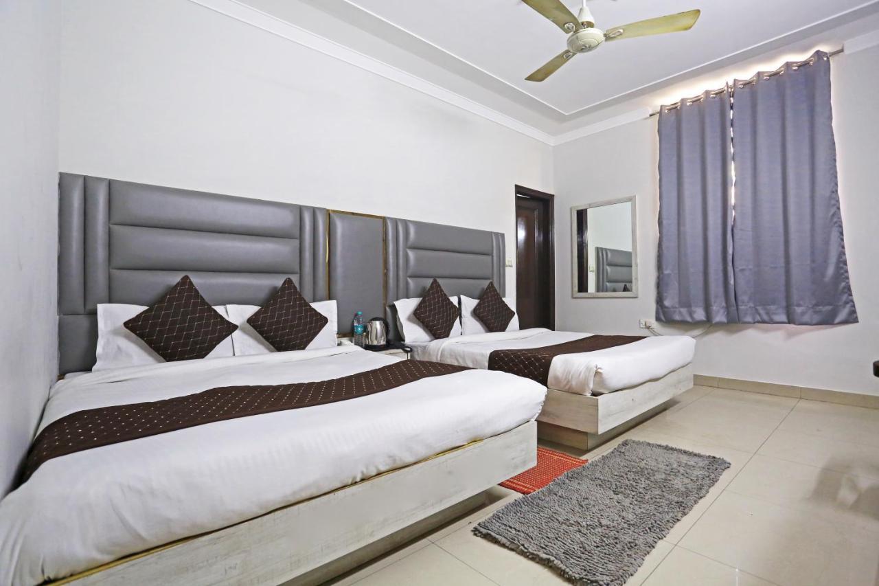 Ratandeep International At Railway Station Hotel