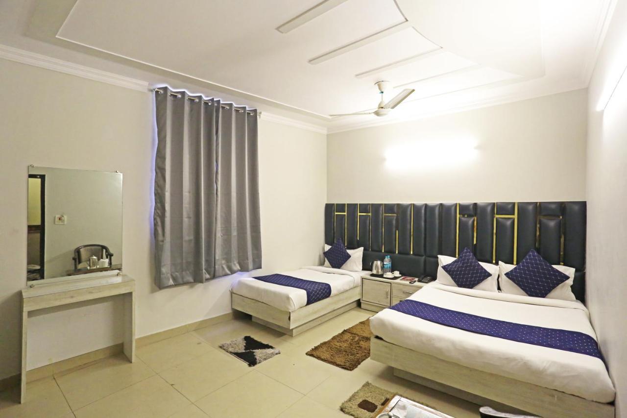 Hotel Ratandeep International At Railway Station
