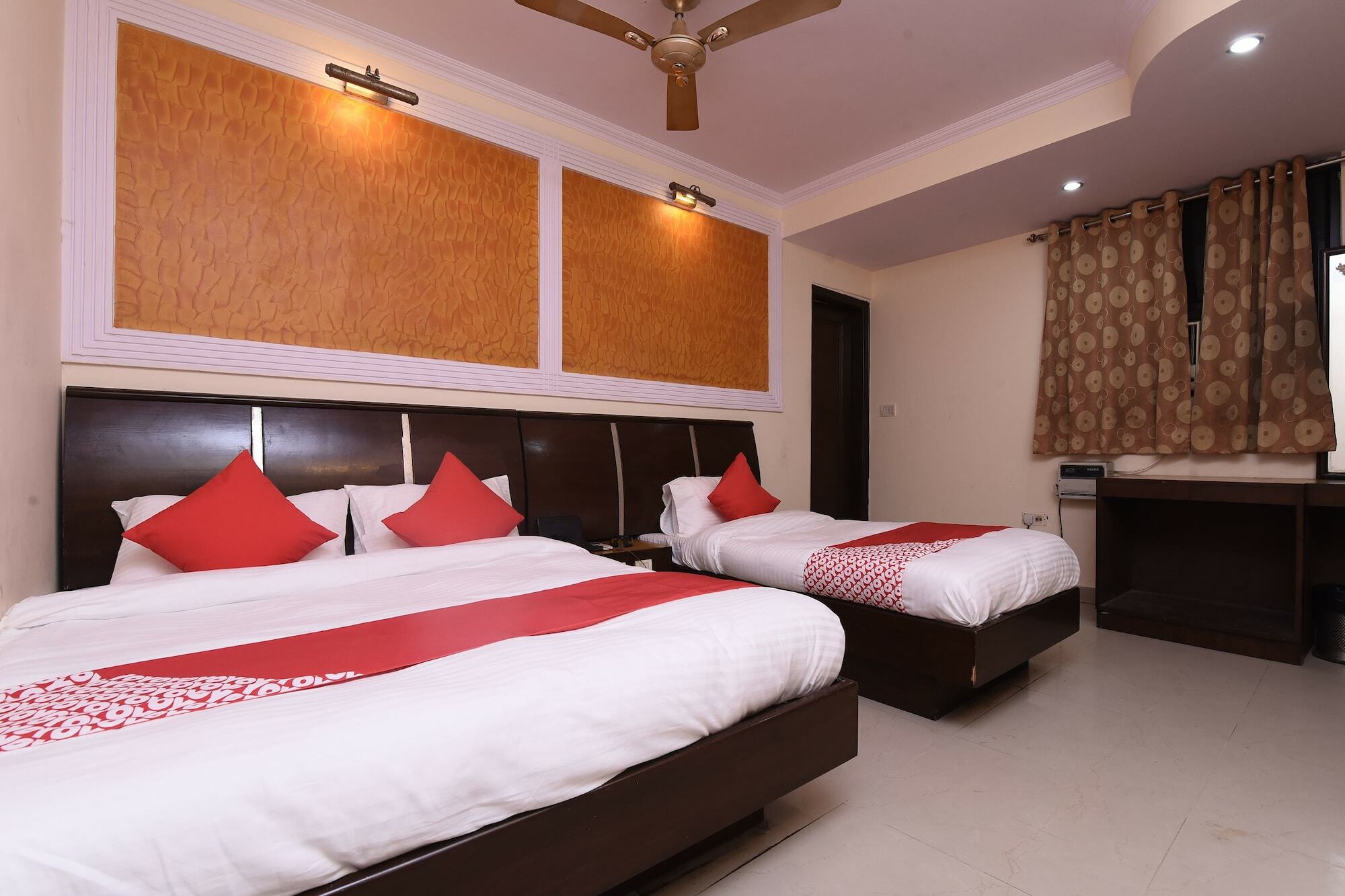 Hotel Ratandeep International At Railway Station New Delhi
